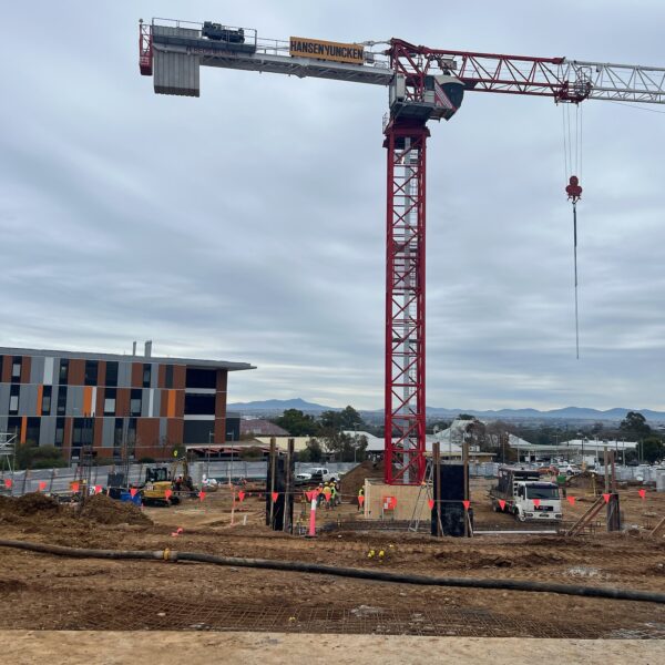 Tower crane at Tamworth Hospital